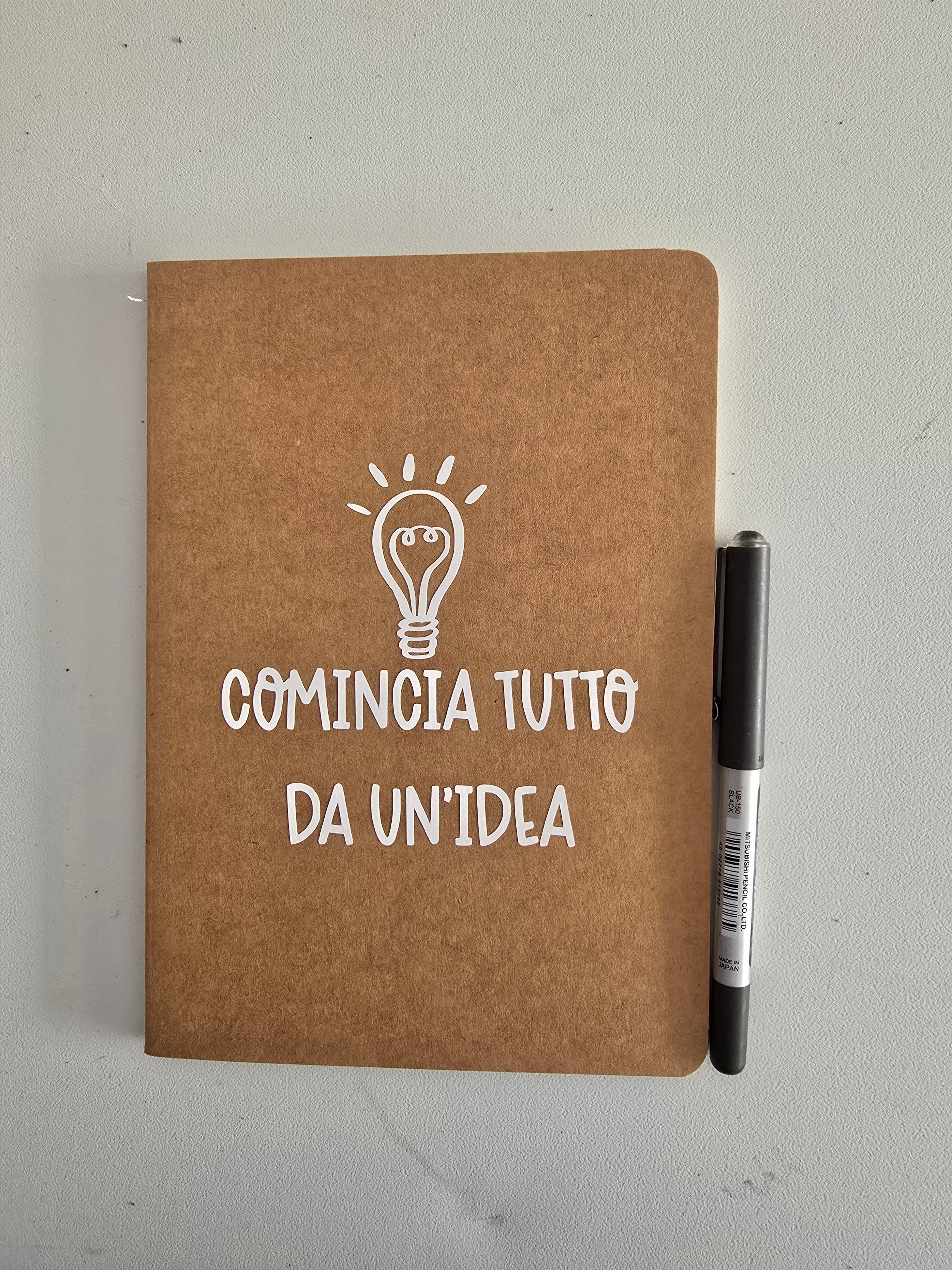 Quadernino A5 "Comincia tutto da un'idea"