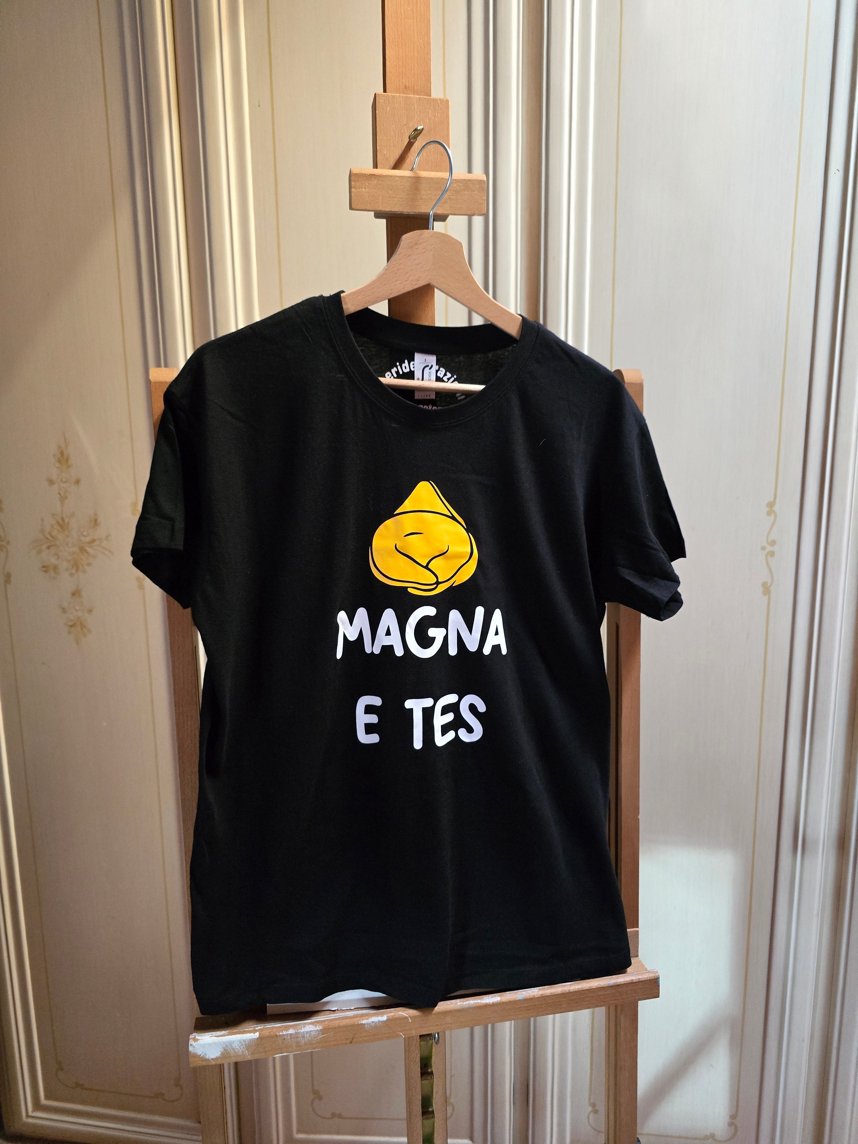 T-shirt "Magna e tes"