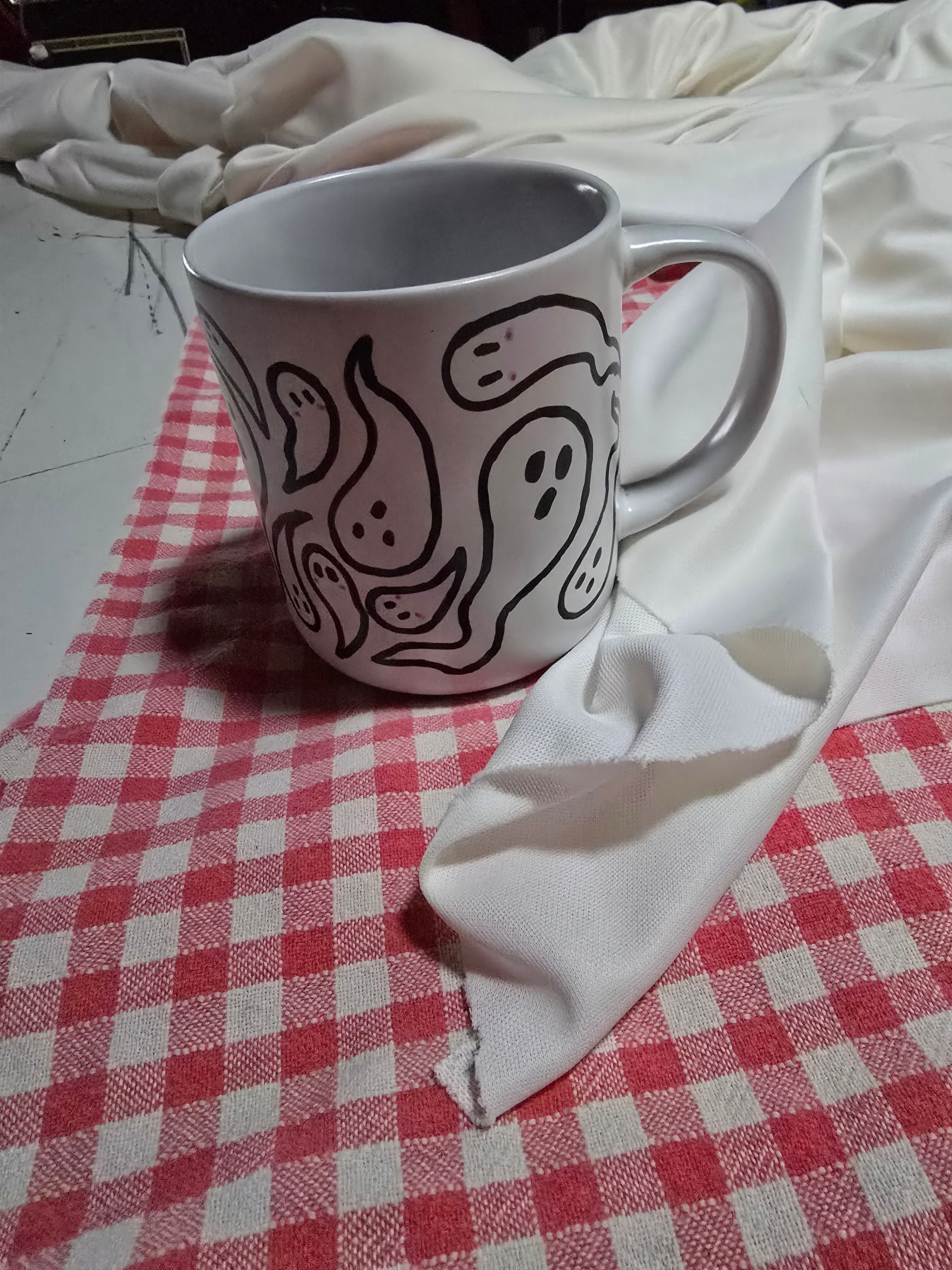 Tazza con tanti fantasmini